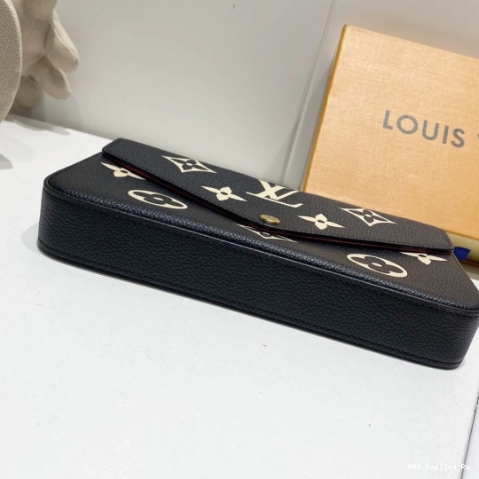 AAA Pruses Bags POCHETTE FÉLICIE LOUIS VUITTON 0822